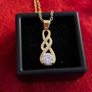 Luxury‎ Moissanite Diamond gold Pendant retail $399